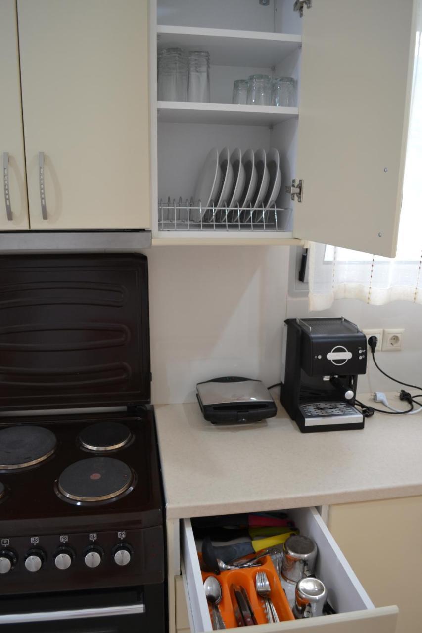 Av Apartment Áyios Nikítas Eksteriør bilde